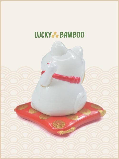 Lucky Bamboo, Maneki Neko